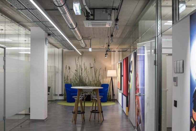 Klimatizace Toshima ve foyer kanceláří